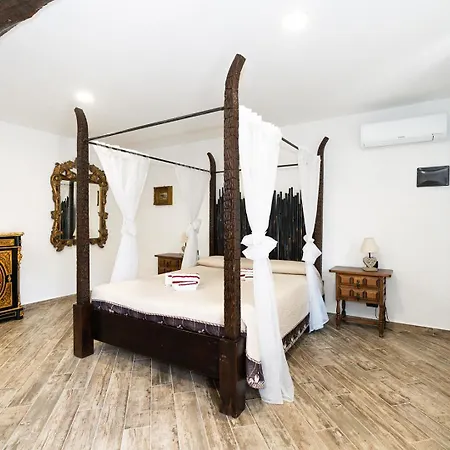 Margot Family Venaria Reale